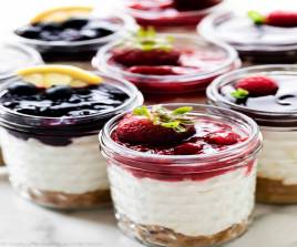 Jar strawberry cheesecake 